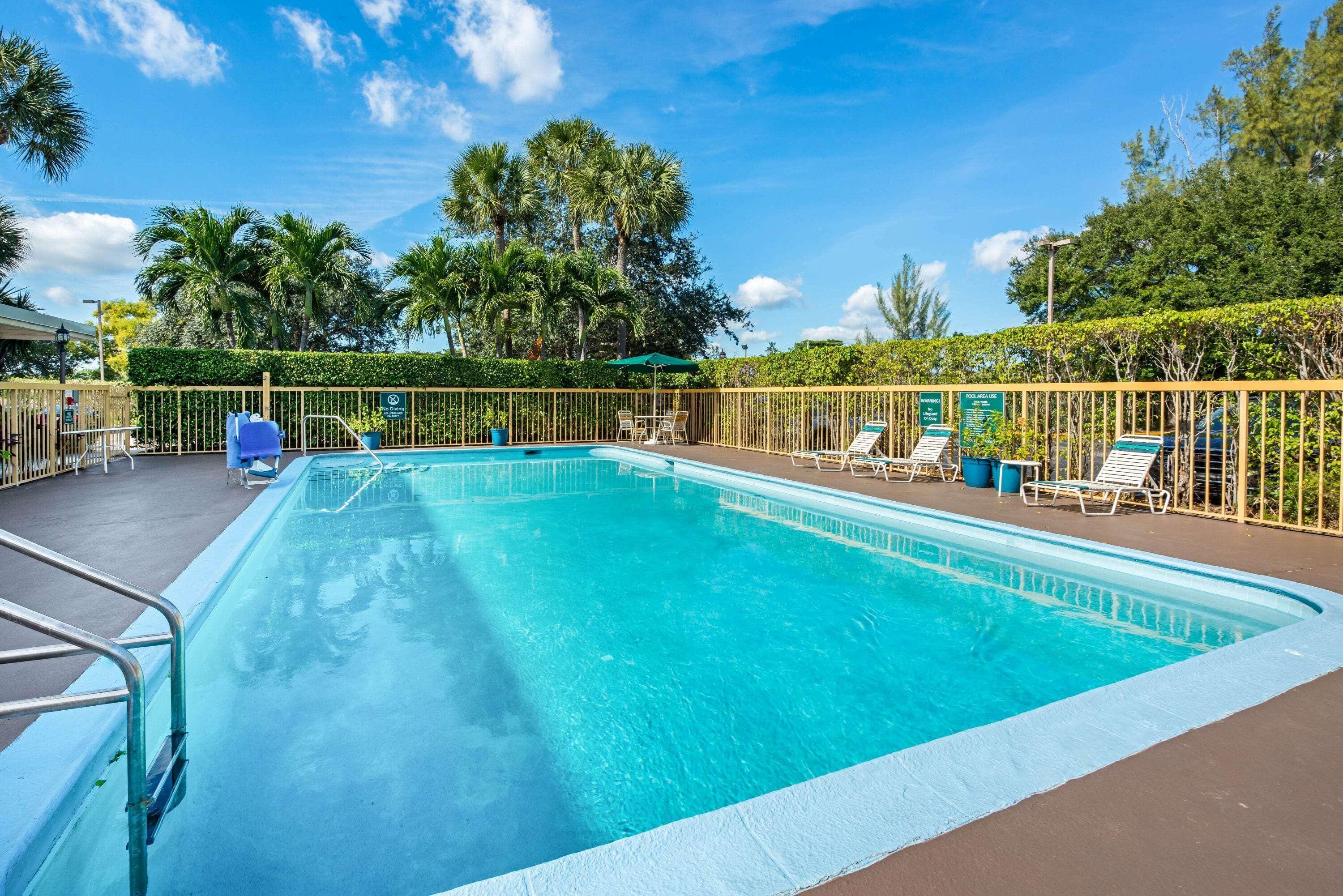 La Quinta Inn By Wyndham West Palm Beach - Florida Turnpike Εξωτερικό φωτογραφία