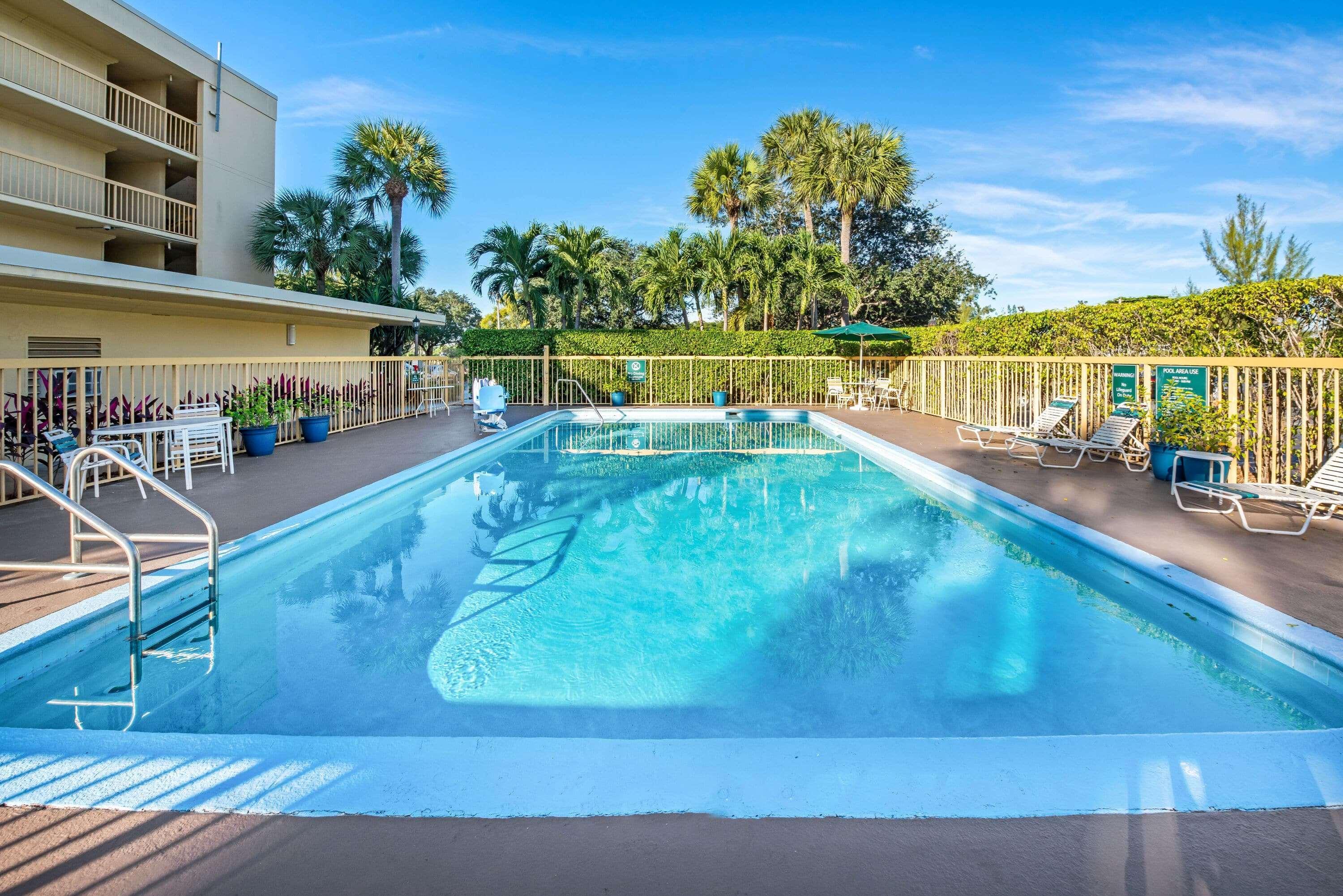 La Quinta Inn By Wyndham West Palm Beach - Florida Turnpike Εξωτερικό φωτογραφία