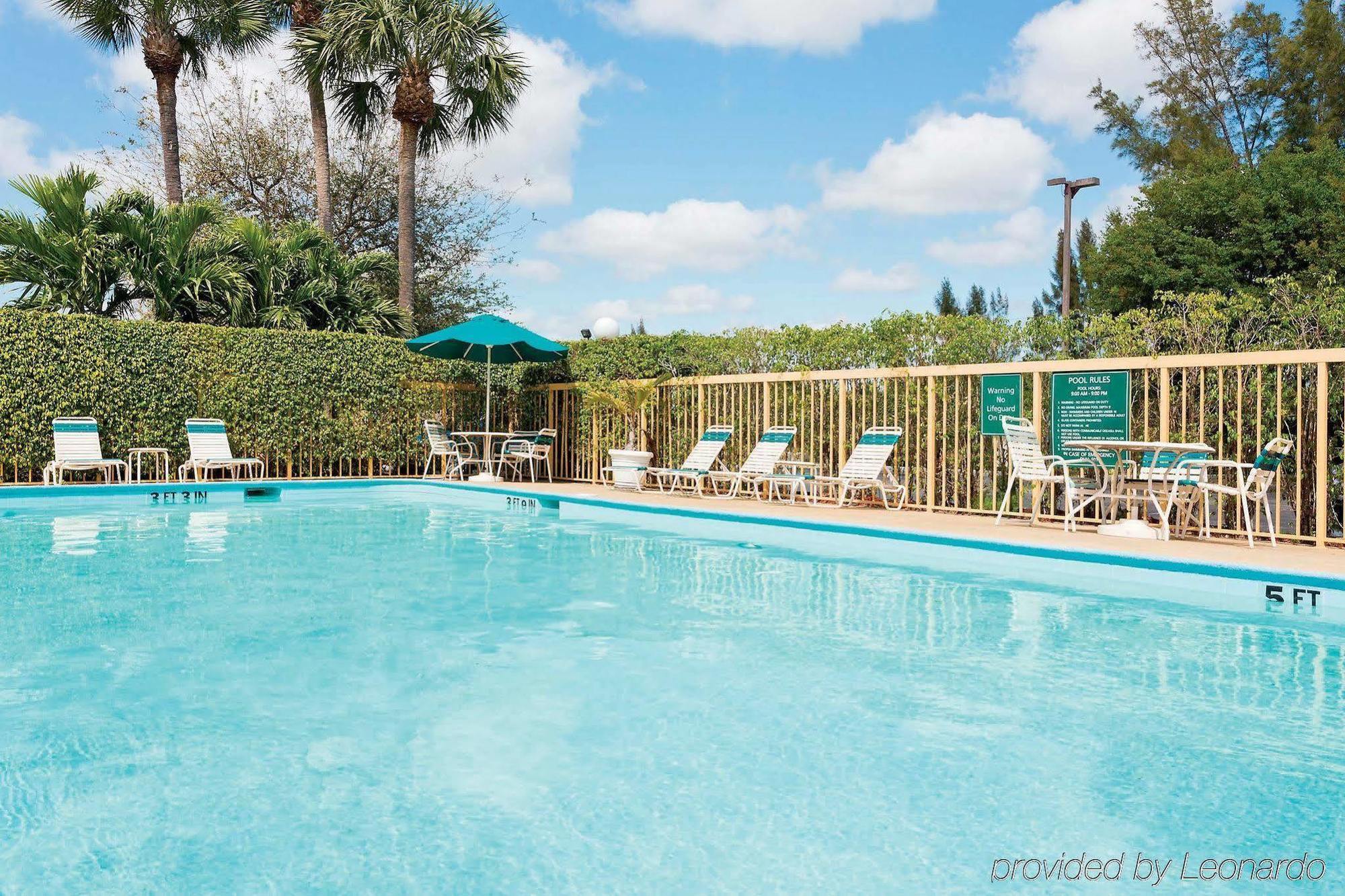 La Quinta Inn By Wyndham West Palm Beach - Florida Turnpike Εξωτερικό φωτογραφία